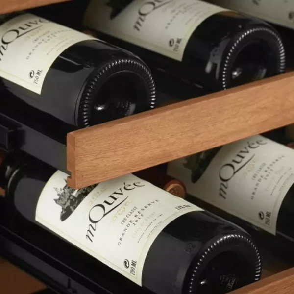 Cava de vino mQuvée EWD45AB